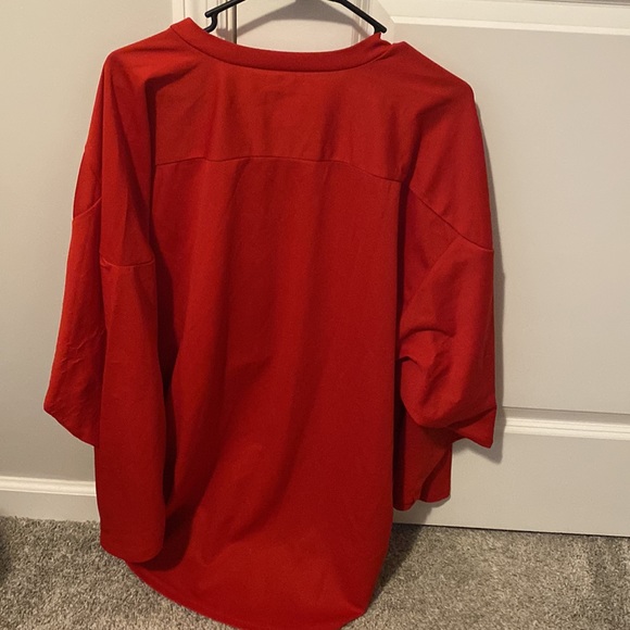 University of Wisconsin hockey jersey - Picture 2 of 3